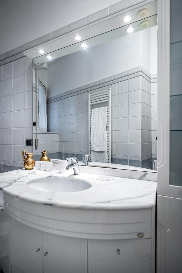 Yid Elegant With Garage Apartamento